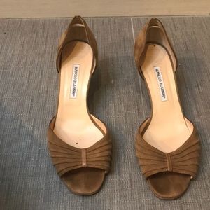 Manolo blahnik kitten heels